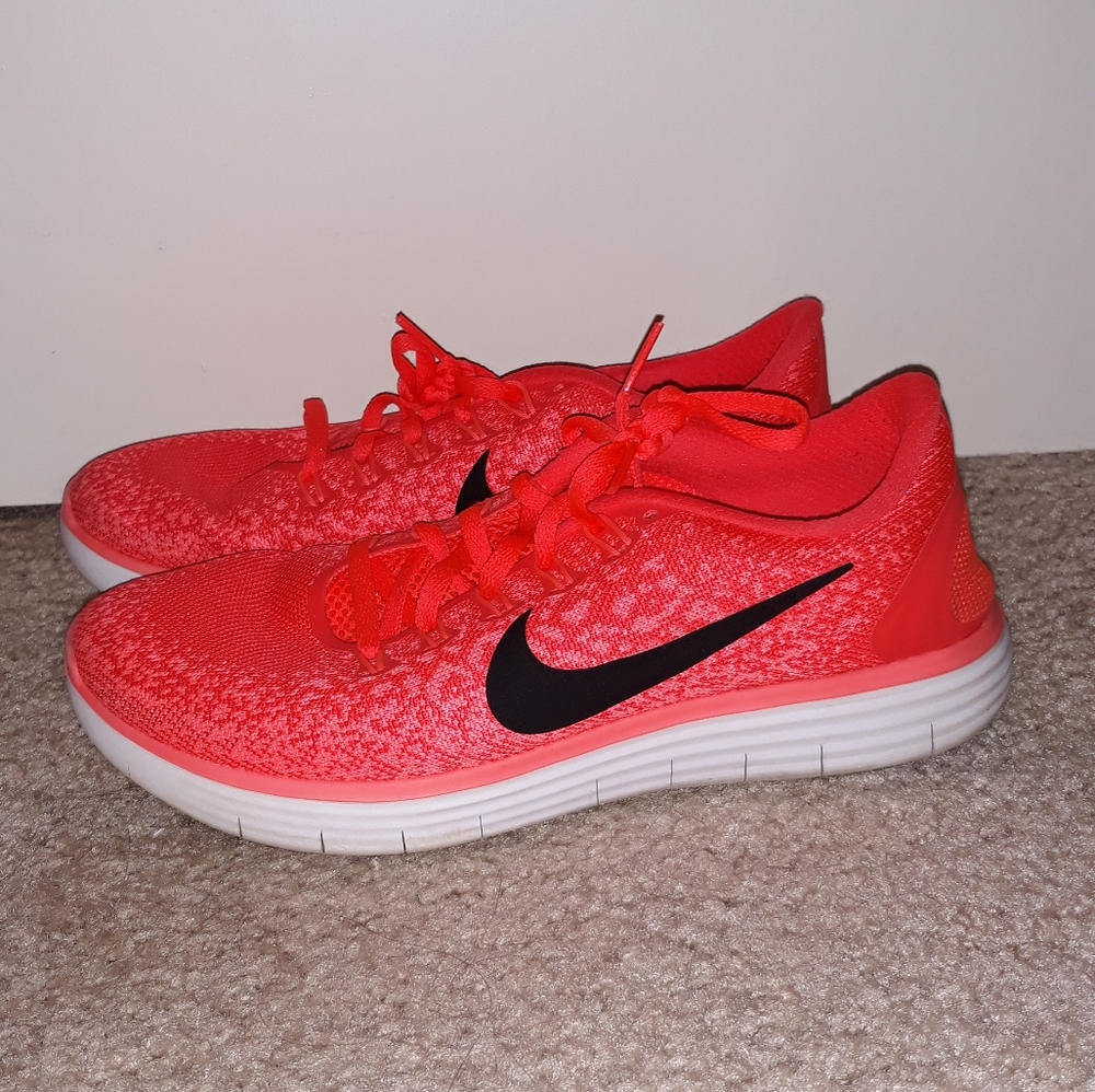 Nike Women's free Rn distance running shoes